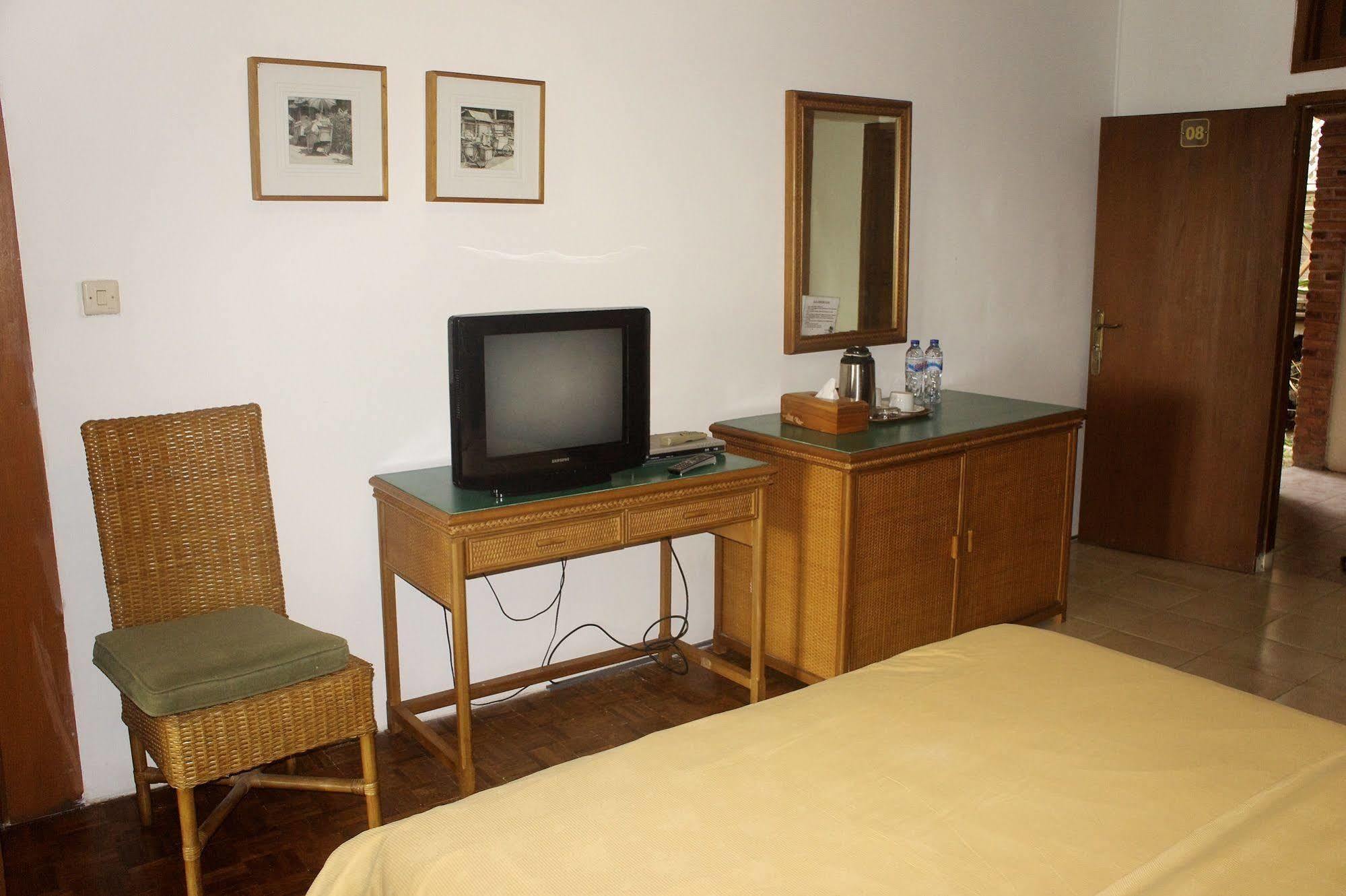 Oyo 1214 My Lagusa Otel Cimaja Dış mekan fotoğraf