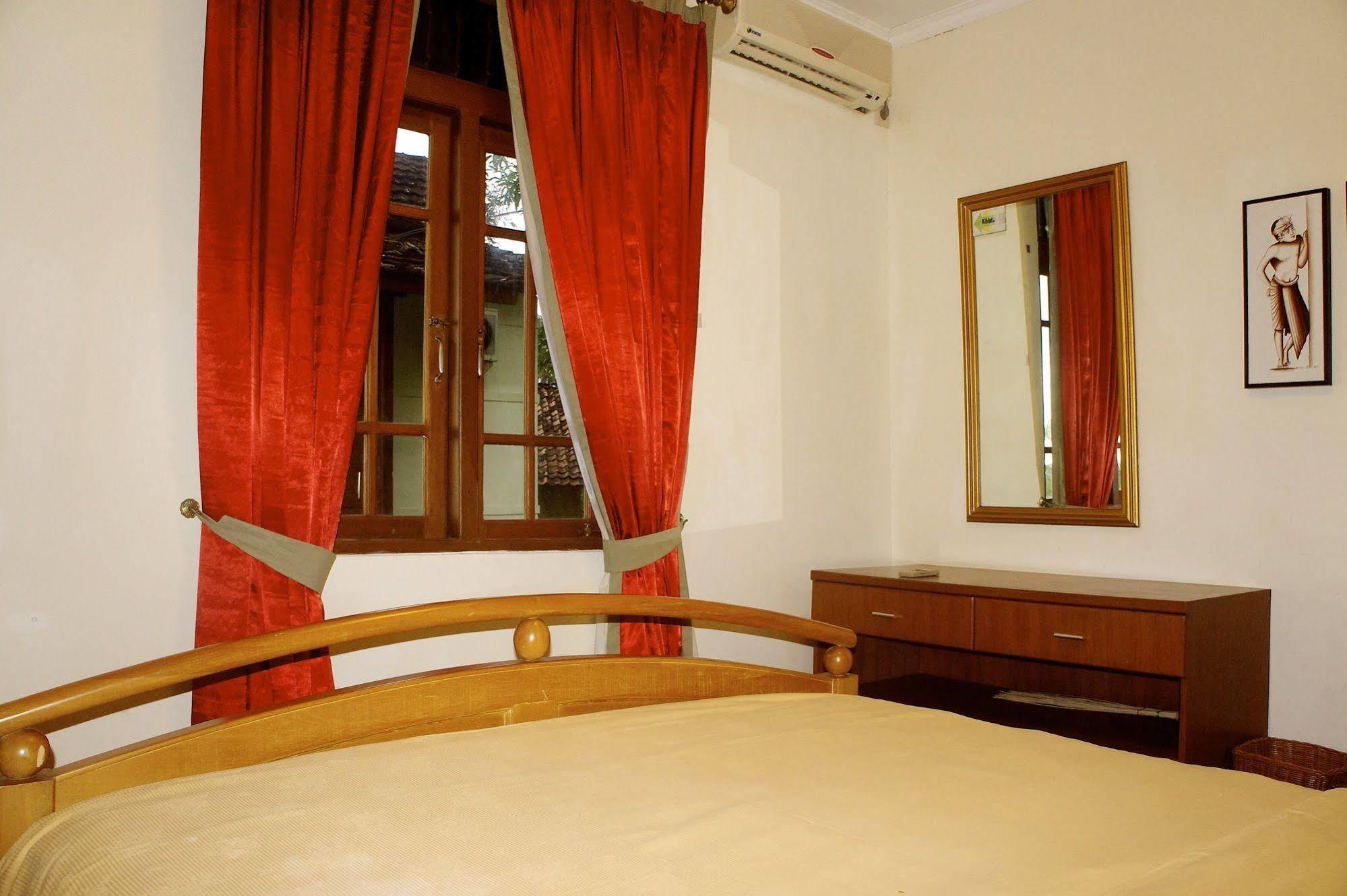 Oyo 1214 My Lagusa Otel Cimaja Dış mekan fotoğraf